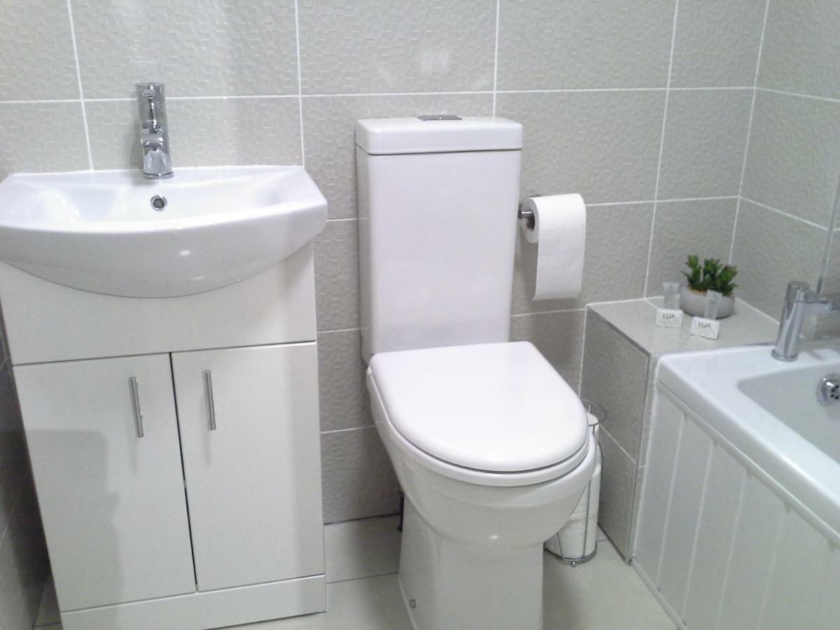Modern Leith Apartment. エディンバラ エクステリア 写真