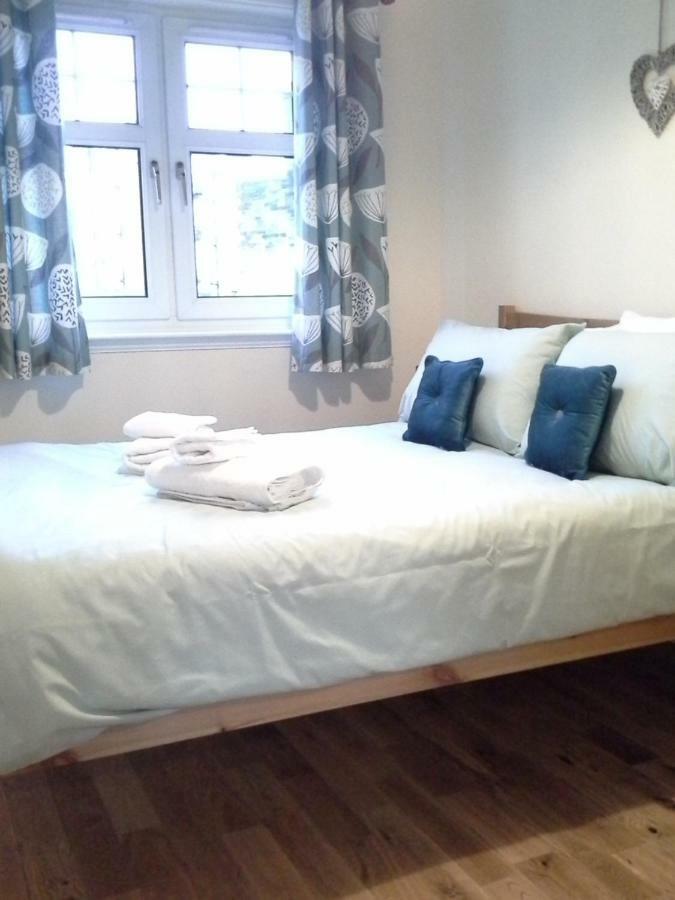 Modern Leith Apartment. エディンバラ エクステリア 写真