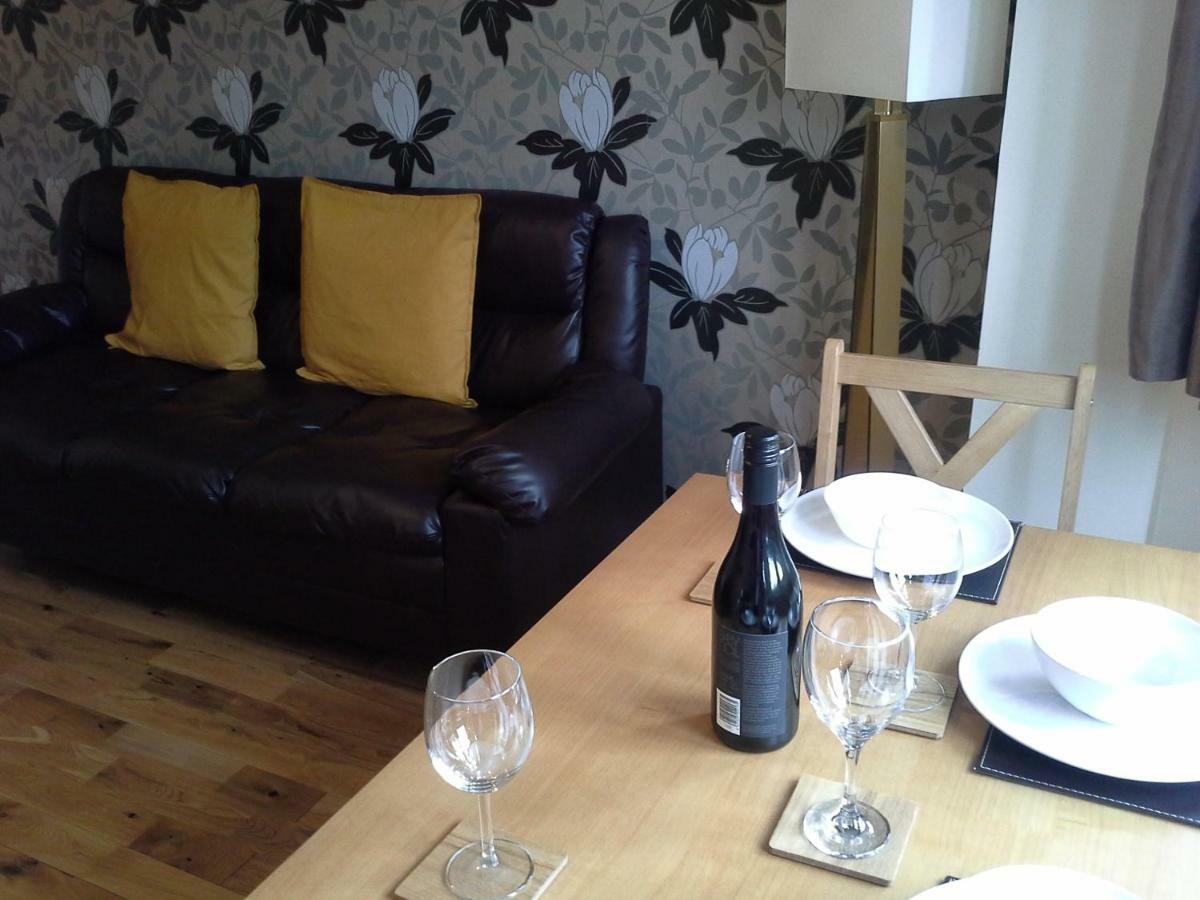 Modern Leith Apartment. エディンバラ エクステリア 写真
